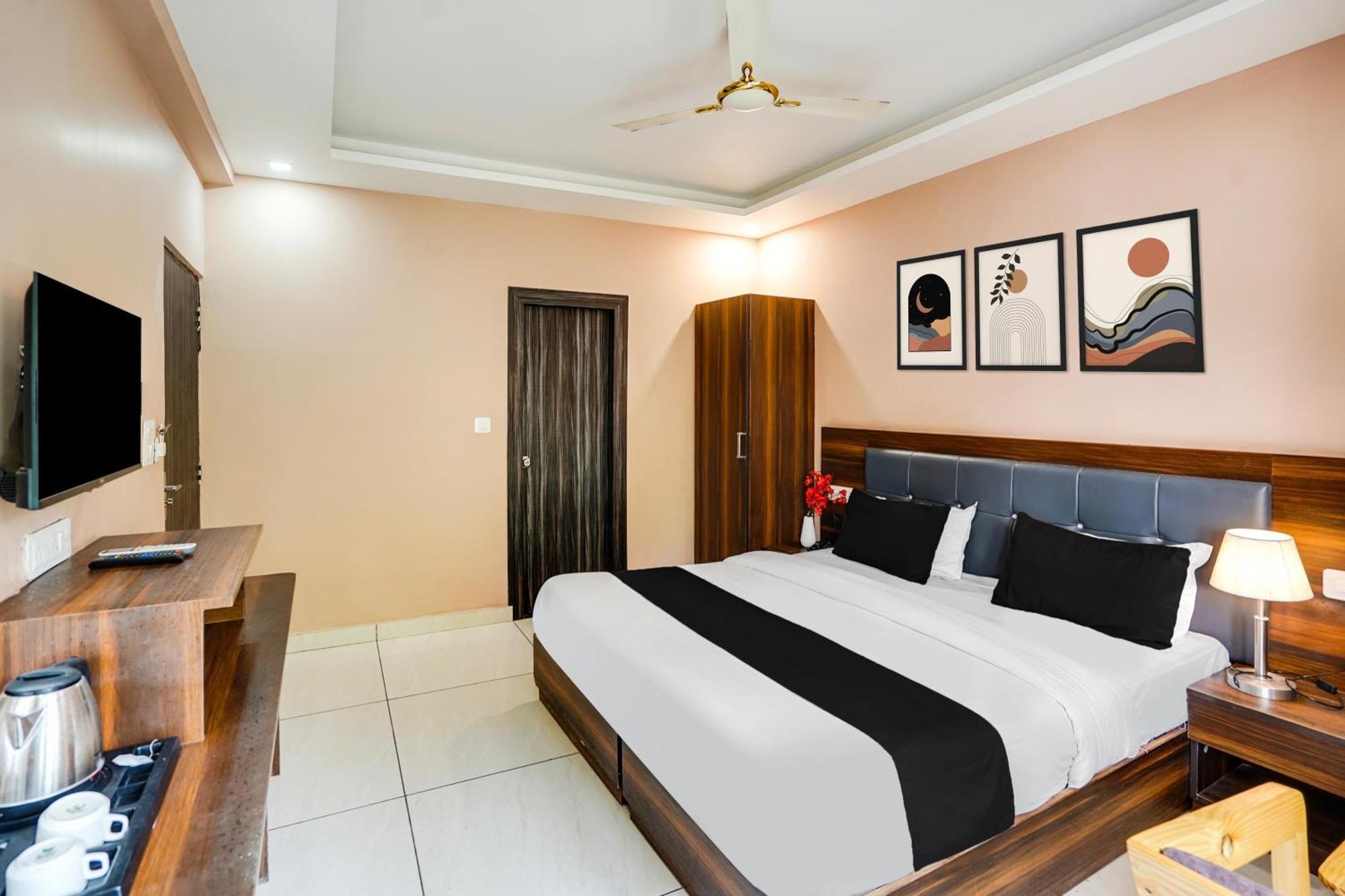 Super Townhouse Tapovan ภายนอก รูปภาพ